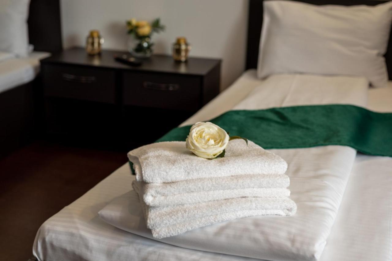 Escala Rooms Ghimbav Eksteriør bilde
