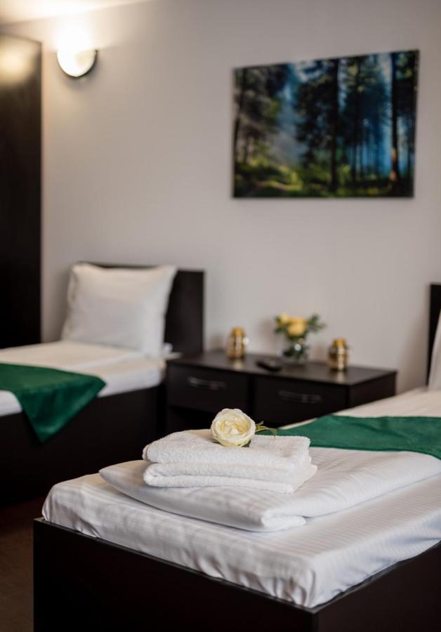 Escala Rooms Ghimbav Eksteriør bilde