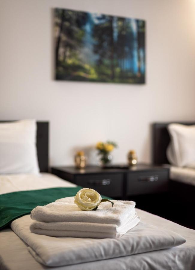 Escala Rooms Ghimbav Eksteriør bilde