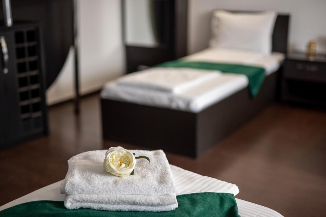 Escala Rooms Ghimbav Eksteriør bilde