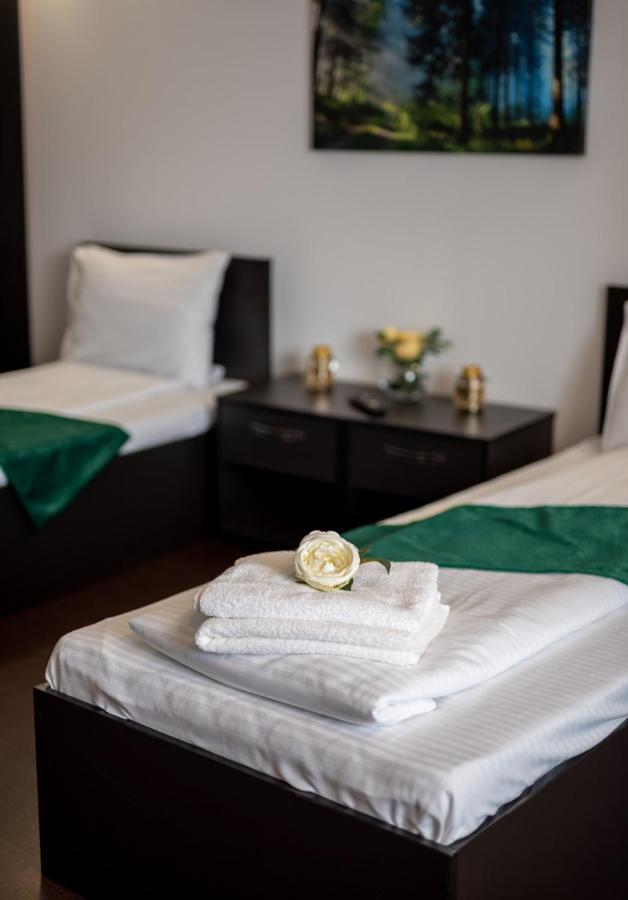Escala Rooms Ghimbav Eksteriør bilde