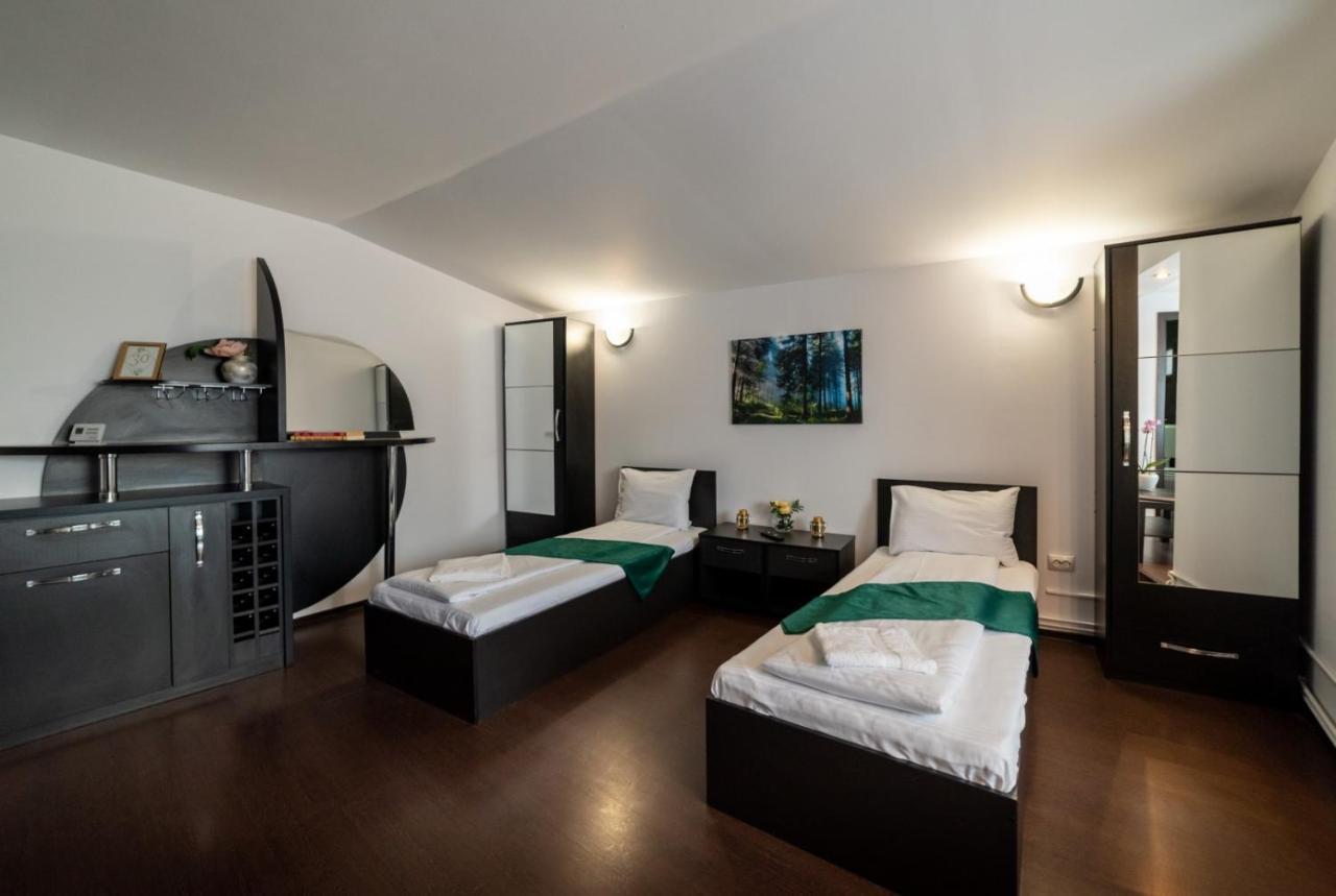 Escala Rooms Ghimbav Eksteriør bilde
