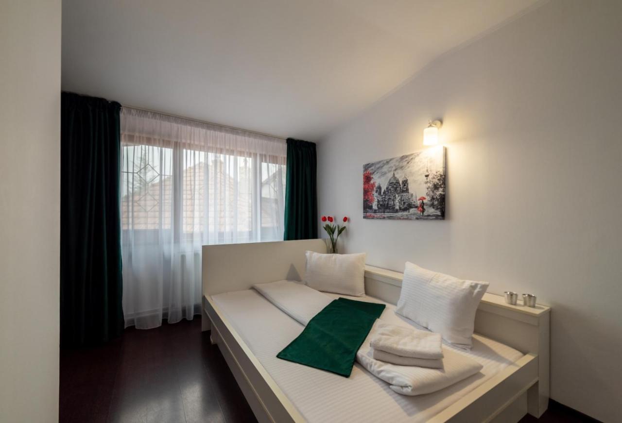 Escala Rooms Ghimbav Eksteriør bilde