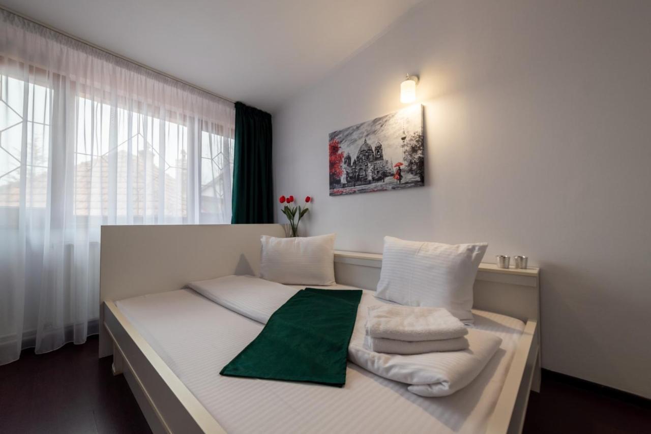 Escala Rooms Ghimbav Eksteriør bilde