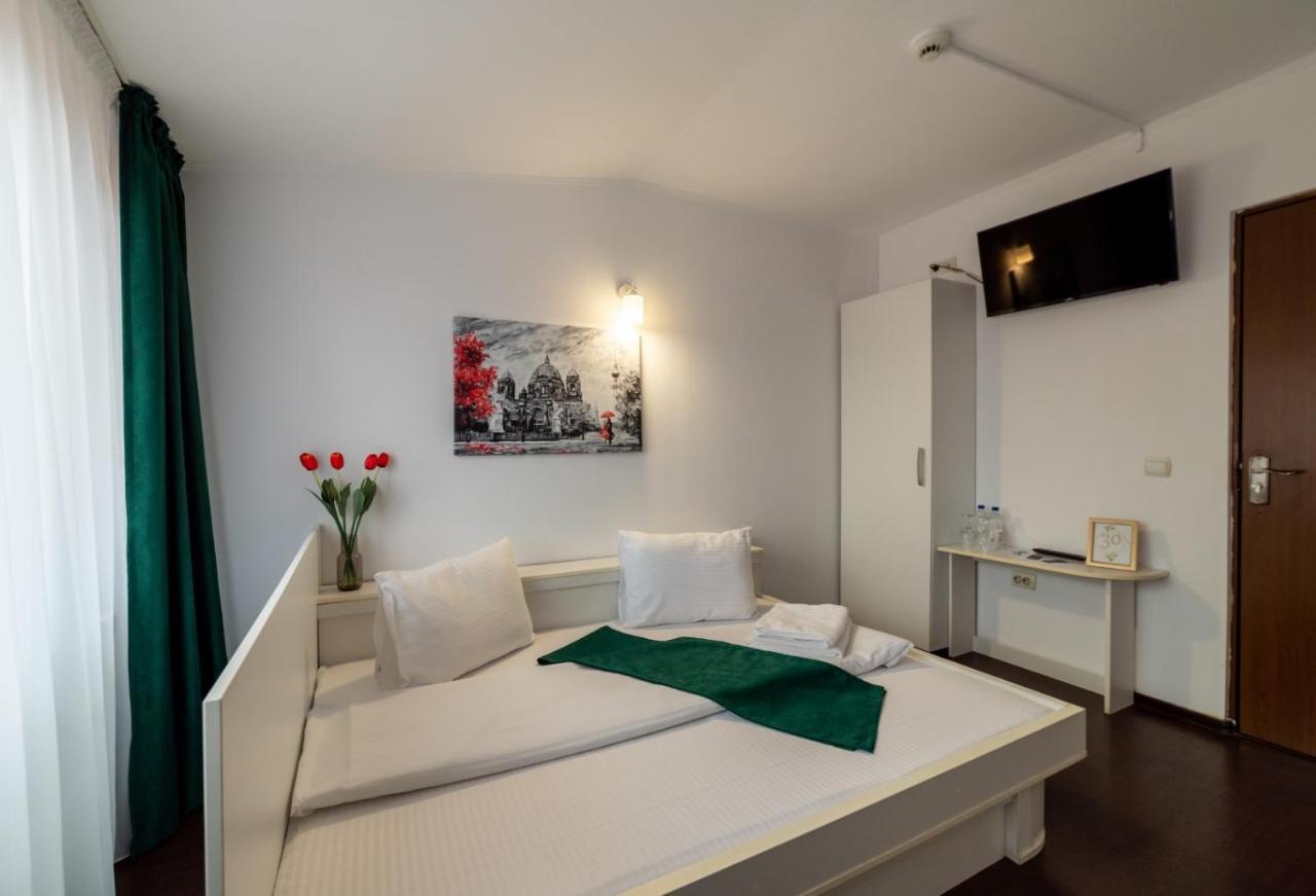 Escala Rooms Ghimbav Eksteriør bilde
