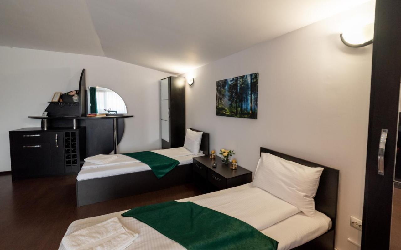 Escala Rooms Ghimbav Eksteriør bilde