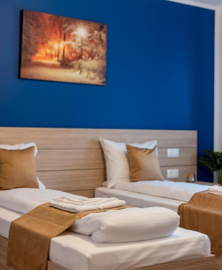 Escala Rooms Ghimbav Eksteriør bilde