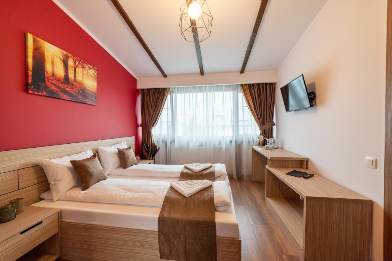 Escala Rooms Ghimbav Eksteriør bilde